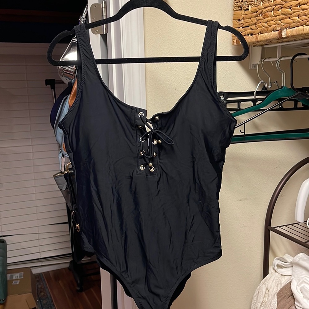 Mossimo blank swimsuit
